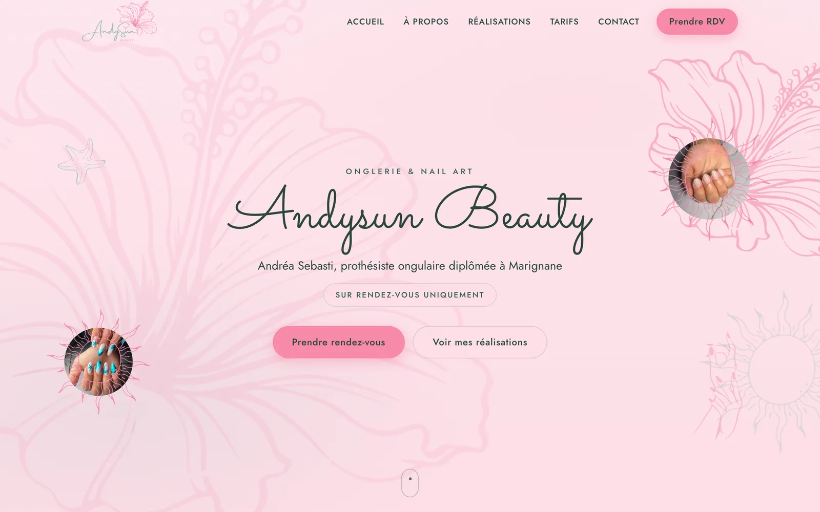 Page d'accueil du site Andysun Beauty : fond rose, titre manuscrit et bouton de prise de rendez-vous.